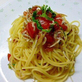 トマトとじゃこのパスタ